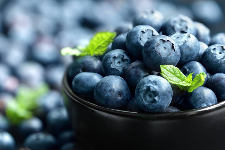 Fresh and frozen blueberries as part of a balanced diet