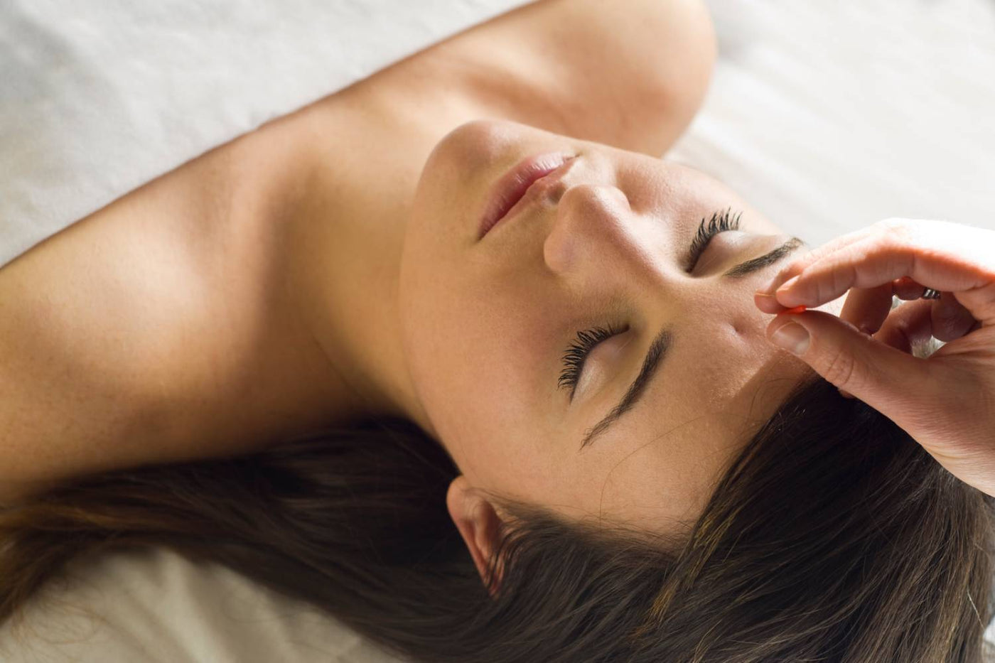 Acupuncture needles with an evidence review for hair loss